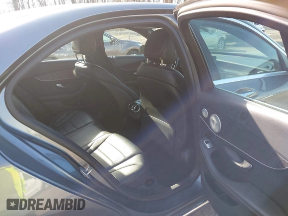 2021 Mercedes-Benz C 300 z VIN W1KWF8EB8MR630955, wystawiony jako IAAI lot #41764582 z przebiegiem 52 702 mil mil oraz . Historia ofert i sprzedaży dostępna na DreamBid. Obrazek 8.