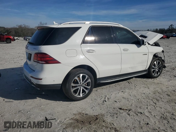 2019 Mercedes-Benz GLE 400 with VIN 4JGDA5GB2KB213859, listed as a Copart auction lot 49706625 with 109,706 mi miles and Salvage title. Bid and sale history available at DreamBid. Image 3.