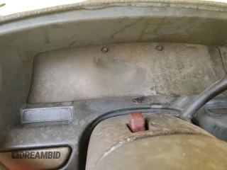 1992 Ford F-250 z VIN 1FTHX26G4NKB83915, wystawiony jako Copart lot #55854535 z przebiegiem Nie podano mil oraz Szkoda całkowita • Salvage title. Historia ofert i sprzedaży dostępna na DreamBid. Obrazek 9.