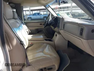 2001 GMC Yukon XL SLE with VIN 3GKFK16T21G277066, listed as a IAAI auction lot 41599965 with 241,070 mi miles. Bid and sale history available at carsss.com. Image 5.