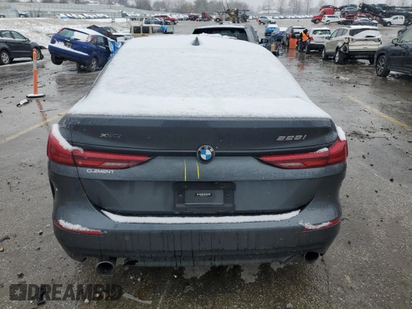 2020 BMW 2 Series 228i xDrive z VIN WBA73AK04L7G17051, wystawiony jako Copart lot #45010915 z przebiegiem Nie podano mil oraz Szkoda całkowita • Salvage title. Historia ofert i sprzedaży dostępna na DreamBid. Obrazek 6.
