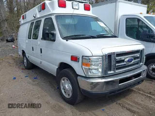 2014 Ford E-Series Commercial z VIN 1FDSS3EL2EDB14925, wystawiony jako IAAI lot #42091345 z przebiegiem 191 903 mil mil oraz . Historia ofert i sprzedaży dostępna na DreamBid. Obrazek 1.