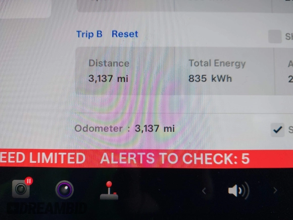 2024 Tesla Model Y Long Range with VIN 7SAYGDEE7RF199673, listed as a IAAI auction lot 41263305 with 3,137 mi miles and . Bid and sale history available at DreamBid. Image 15.