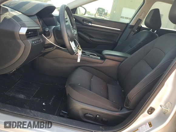 2020 Nissan Altima SV z VIN 1N4BL4DV8LC165977, wystawiony jako Copart lot #52112495 z przebiegiem 60 918 mil mil oraz Szkoda całkowita • Salvage title. Historia ofert i sprzedaży dostępna na DreamBid. Obrazek 7.