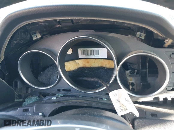 2013 Mercedes-Benz C-Class C 300 Sport with VIN WDDGF8AB3DR271993, listed as a IAAI auction lot 40632961 with 1 mi miles. Bid and sale history available at carsss.com. Image 16.