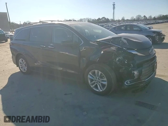 2024 Toyota Sienna XLE with VIN 5TDJSKFC4RS121247, listed as a Copart auction lot 47363055 with 33,364 mi miles and Salvage Title. Bid and sale history available at DreamBid. Image 12.