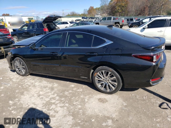 2021 Lexus ES with VIN 58ADA1C16MU012889, listed as a Copart auction lot 81812384 with 57,746 mi miles and Clean Title. Bid and sale history available at carsss.com. Image 2.