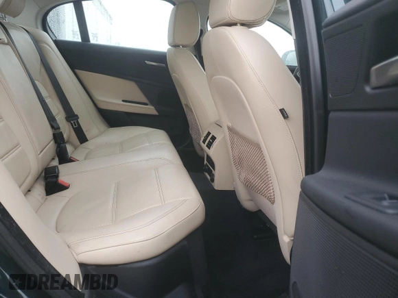 2017 Jaguar XE 35t Prestige z VIN SAJAK4BV0HA975202, wystawiony jako Copart lot #52014465 z przebiegiem 19 476 mil mil oraz Szkoda całkowita • Salvage title. Historia ofert i sprzedaży dostępna na DreamBid. Obrazek 10.
