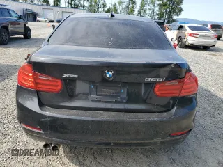 2013 BMW 3 Series 328i xDrive z VIN WBA3B5G58DNS02841, wystawiony jako Copart lot #59807655 z przebiegiem Nie podano mil oraz Szkoda całkowita • Salvage title. Historia ofert i sprzedaży dostępna na DreamBid. Obrazek 6.