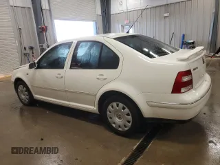 2004 Volkswagen Jetta GL with VIN 3VWRK69M54M098422, listed as a Copart auction lot 44006055 with 115,211 mi miles and Clean title. Bid and sale history available at DreamBid. Image 2.