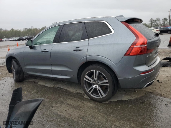 2018 Volvo XC60 Momentum with VIN LYV102RK0JB110409, listed as a Copart auction lot 49680635 with 37,104 mi miles and Salvage Title. Bid and sale history available at carsss.com. Image 2.