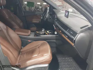2017 Audi Q7 Premium Plus with VIN WA1LAAF74HD053058, listed as a IAAI auction lot 42008360 with 210,228 mi miles. Bid and sale history available at carsss.com. Image 5.