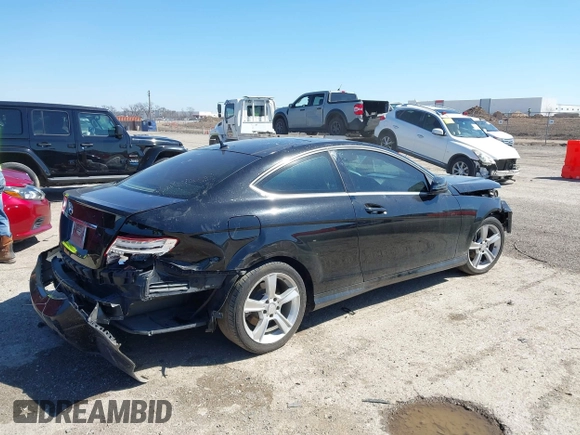 2013 Mercedes-Benz C 250 z VIN WDDGJ4HB6DG104780, wystawiony jako IAAI lot #41761180 z przebiegiem 89 249 mil mil oraz . Historia ofert i sprzedaży dostępna na DreamBid. Obrazek 4.