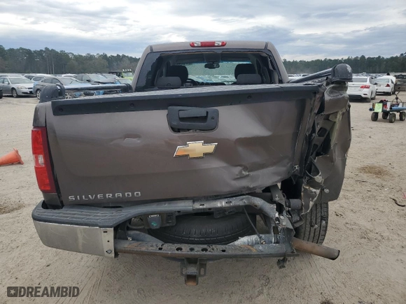 2007 Chevrolet Silverado 1500 LTZ with VIN 2GCEC13J671515509, listed as a Copart auction lot 83734404 with 216,069 mi miles and Salvage Title. Bid and sale history available at carsss.com. Image 6.