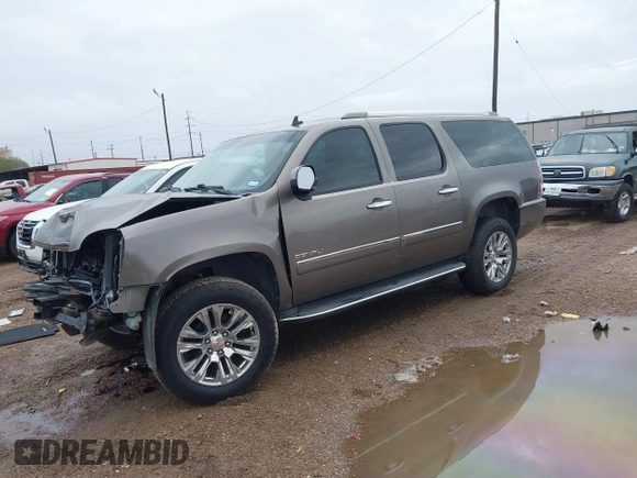2012 GMC Yukon XL Denali with VIN 1GKS2MEF8CR184664, listed as a IAAI auction lot 41901537 with 208,500 mi miles. Bid and sale history available at carsss.com. Image 18.
