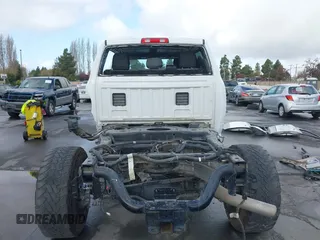 2019 Ram 2500 Lone Star z VIN 3C6UR5MLXKG623625, wystawiony jako IAAI lot #41082618 z przebiegiem 81 521 mil mil oraz . Historia ofert i sprzedaży dostępna na DreamBid. Obrazek 17.