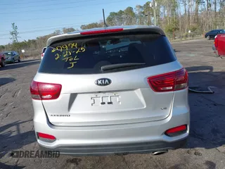 2020 Kia Sorento LX V6 with VIN 5XYPG4A55LG635273, listed as a IAAI auction lot 41739010 with 91,382 mi miles. Bid and sale history available at carsss.com. Image 17.