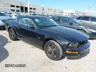2007 Ford Mustang GT Deluxe с VIN 1ZVFT82H875229569, выставлен на аукционе IAAI как лот 42571064 с пробегом 197 963 миль миль и . История ставок и продаж доступна на DreamBid. Изображение 1.