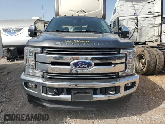 2017 Ford F-350 Platinum with VIN 1FT8W3BT6HED92314, listed as a Copart auction lot 55695235 with 113,463 mi miles and Salvage title. Bid and sale history available at DreamBid. Image 5.