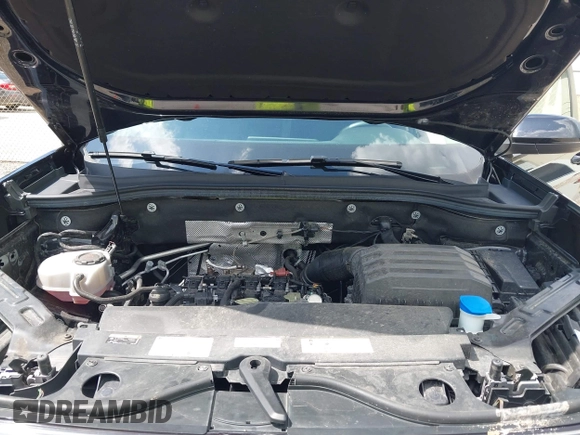 2024 Volkswagen Atlas SE with VIN 1V2WR2CA2RC531551, listed as a IAAI auction lot 42733108 with 34,551 mi miles and . Bid and sale history available at DreamBid. Image 10.