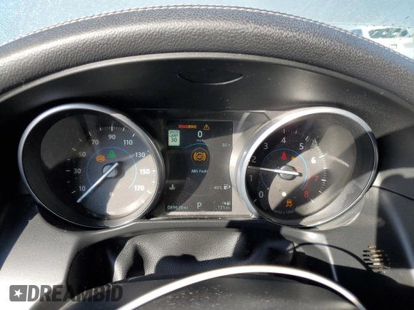 2016 Jaguar XF S with VIN SAJBG4BV0GCY18066, listed as a Copart auction lot 42683075 with 89,639 mi miles and Salvage Title. Bid and sale history available at carsss.com. Image 9.
