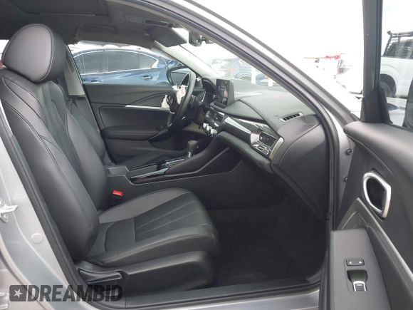 2025 Acura Integra with VIN 19UDE4H22SA005182, listed as a IAAI auction lot 42420615 with 4,924 mi miles and . Bid and sale history available at DreamBid. Image 5.