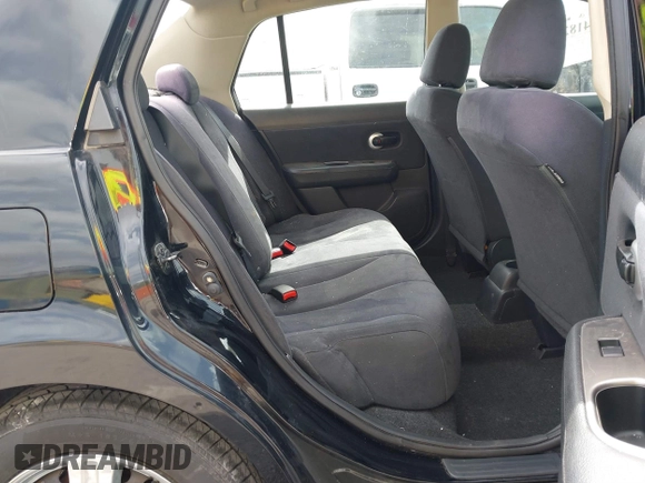 2008 Nissan Versa S z VIN 3N1BC11EX8L446772, wystawiony jako IAAI lot #41824455 z przebiegiem 145 793 mil mil oraz . Historia ofert i sprzedaży dostępna na DreamBid. Obrazek 8.