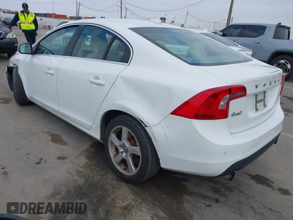 2013 Volvo S60 T5 Premier with VIN YV1612FSXD2233612, listed as a IAAI auction lot 42040839 with 103,861 mi miles. Bid and sale history available at carsss.com. Image 3.