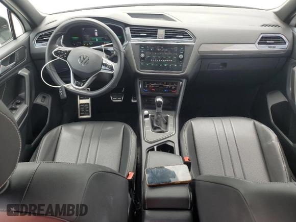 2022 Volkswagen Tiguan SE R-Line Black with VIN 3VVCB7AX7NM022952, listed as a Copart auction lot 62689115 with 16,119 mi miles and Salvage title. Bid and sale history available at DreamBid. Image 8.