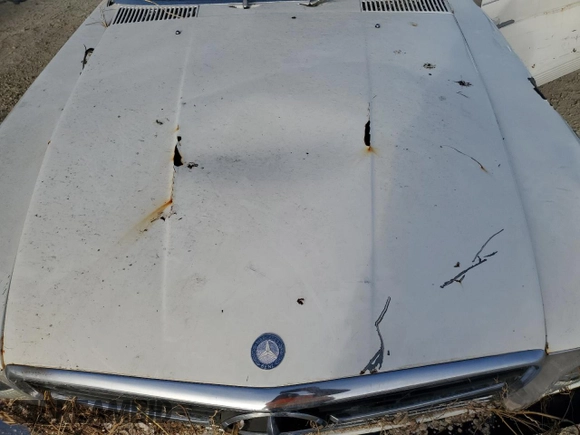 1980 Mercedes-Benz SL with VIN 10704412062529, listed as a Copart auction lot 77941784 with Not provided miles and Salvage title. Bid and sale history available at DreamBid. Image 11.