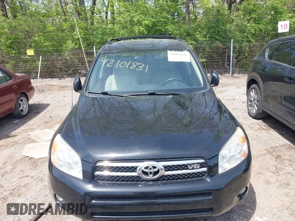 2008 Toyota RAV4 Limited with VIN JTMZK31V686011185, listed as a IAAI auction lot 42101831 with 190,399 mi miles and . Bid and sale history available at DreamBid. Image 12.