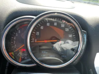 2020 MINI Countryman Cooper S with VIN WMZYX1C0XL3L00471, listed as a Copart auction lot 59300575 with 58,452 mi miles and Salvage title. Bid and sale history available at DreamBid. Image 9.
