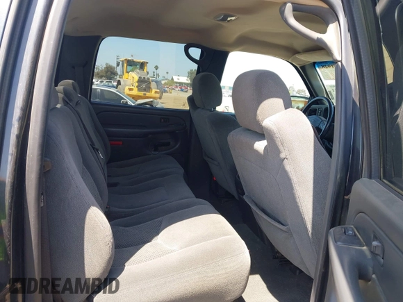 2005 Chevrolet Silverado 1500 LT with VIN 2GCEK13T651358419, listed as a IAAI auction lot 42073531 with 120,233 mi miles and . Bid and sale history available at DreamBid. Image 8.