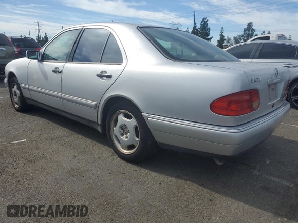 1998 Mercedes-Benz E with VIN WDBJF70F6WA643471, listed as a Copart auction lot 77189934 with 251,579 mi miles and Clean Title. Bid and sale history available at DreamBid. Image 2.