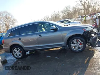 2011 Audi Q7 3.0L TDI Premium Plus with VIN WA1LMAFE3BD002843, listed as a IAAI auction lot 41609039 with 152,021 mi miles. Bid and sale history available at carsss.com. Image 14.