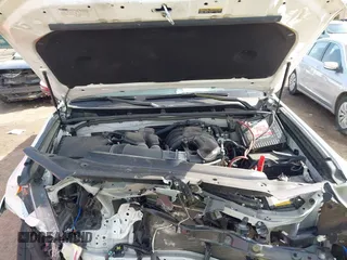 2018 Toyota 4Runner SR5 z VIN JTEBU5JR7J5529002, wystawiony jako IAAI lot #42238283 z przebiegiem 19 243 mil mil oraz . Historia ofert i sprzedaży dostępna na DreamBid. Obrazek 10.