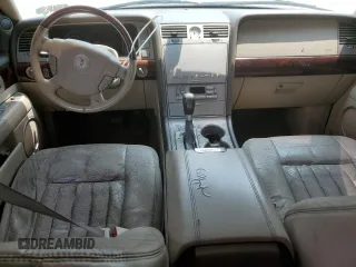 2004 Lincoln Navigator Luxury with VIN 5LMFU28R74LJ09128, listed as a Copart auction lot 59023625 with 181,658 mi miles and Salvage title. Bid and sale history available at DreamBid. Image 8.