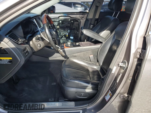 2015 Kia K900 Luxury z VIN KNALW4D46F6019798, wystawiony jako Copart lot #53734435 z przebiegiem 97 467 mil mil oraz Szkoda całkowita • Salvage title. Historia ofert i sprzedaży dostępna na DreamBid. Obrazek 7.