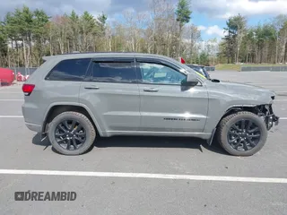 2020 Jeep Grand Cherokee Altitude z VIN 1C4RJFAG5LC364453, wystawiony jako IAAI lot #42168969 z przebiegiem 66 573 mil mil oraz . Historia ofert i sprzedaży dostępna na DreamBid. Obrazek 13.