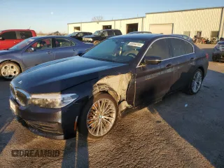 2019 BMW 5 Series 530i xDrive с VIN WBAJA7C51KWW27756, выставлен на аукционе Copart как лот 85044744 с пробегом 135 427 миль миль и Списание • Salvage title. История ставок и продаж доступна на DreamBid. Изображение 1.