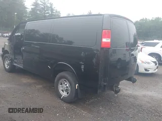 2018 Chevrolet Express Cargo с VIN 1GCWGAFP0J1250723, выставлен на аукционе IAAI как лот 42471313 с пробегом 129 896 миль миль и . История ставок и продаж доступна на DreamBid. Изображение 3.