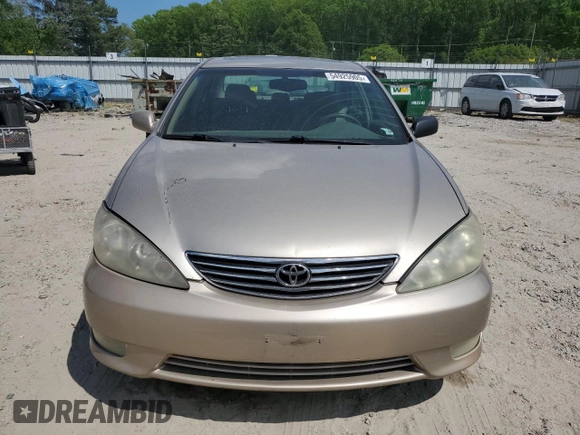 2005 Toyota Camry LE with VIN 4T1BF30K15U603142, listed as a Copart auction lot 54925905 with 295,376 mi miles and Clean Title. Bid and sale history available at DreamBid. Image 5.