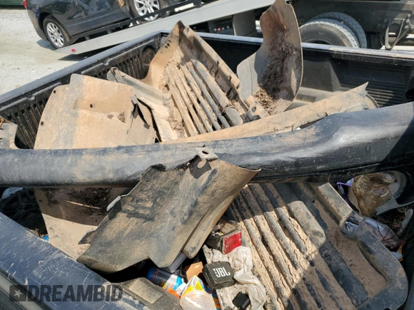 2003 Dodge Dakota z VIN 1D7HG38Z13S220152, wystawiony jako Copart lot #54314515 z przebiegiem Nie podano mil oraz Szkoda całkowita • Salvage title. Historia ofert i sprzedaży dostępna na DreamBid. Obrazek 12.