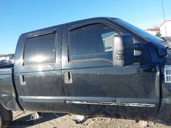 2009 Ford Super Duty F-250 SRW XL with VIN 1FTSW21539EA80214, listed as a IAAI auction lot 41601017 with 253,653 mi miles. Bid and sale history available at carsss.com. Image 14.