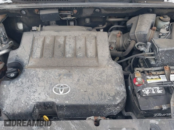 2006 Toyota RAV4 Limited with VIN JTMBK31V065012644, listed as a IAAI auction lot 41164316 with 215,149 mi miles. Bid and sale history available at carsss.com. Image 10.