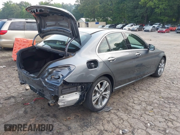 2018 Mercedes-Benz C 300 with VIN 55SWF4JB2JU248297, listed as a IAAI auction lot 42419602 with 88,047 mi miles and . Bid and sale history available at DreamBid. Image 4.