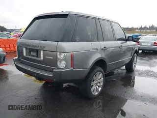 2007 Land Rover Range Rover SC z VIN SALMF13427A261552, wystawiony jako IAAI lot #40930292 z przebiegiem 143 865 mil mil oraz . Historia ofert i sprzedaży dostępna na DreamBid. Obrazek 4.