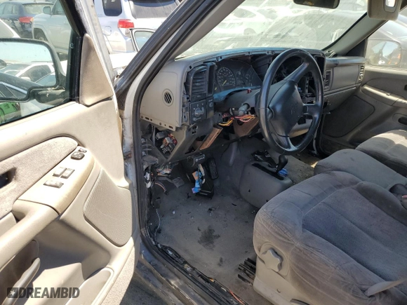 2000 Chevrolet Silverado 1500 LS with VIN 2GCEK19T2Y1156978, listed as a Copart auction lot 63539884 with 209,759 mi miles and Salvage Title. Bid and sale history available at carsss.com. Image 8.