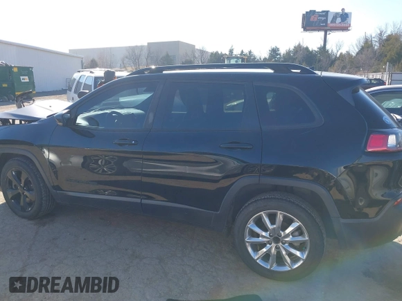 2019 Jeep Cherokee Latitude Plus with VIN 1C4PJLLBXKD339287, listed as a IAAI auction lot 41216180 with 123,265 mi miles. Bid and sale history available at carsss.com. Image 14.