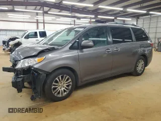 2015 Toyota Sienna XLE with VIN 5TDYK3DC7FS552149, listed as a Copart auction lot 48889255 with 137,204 mi miles and Salvage Title. Bid and sale history available at carsss.com. Image 1.
